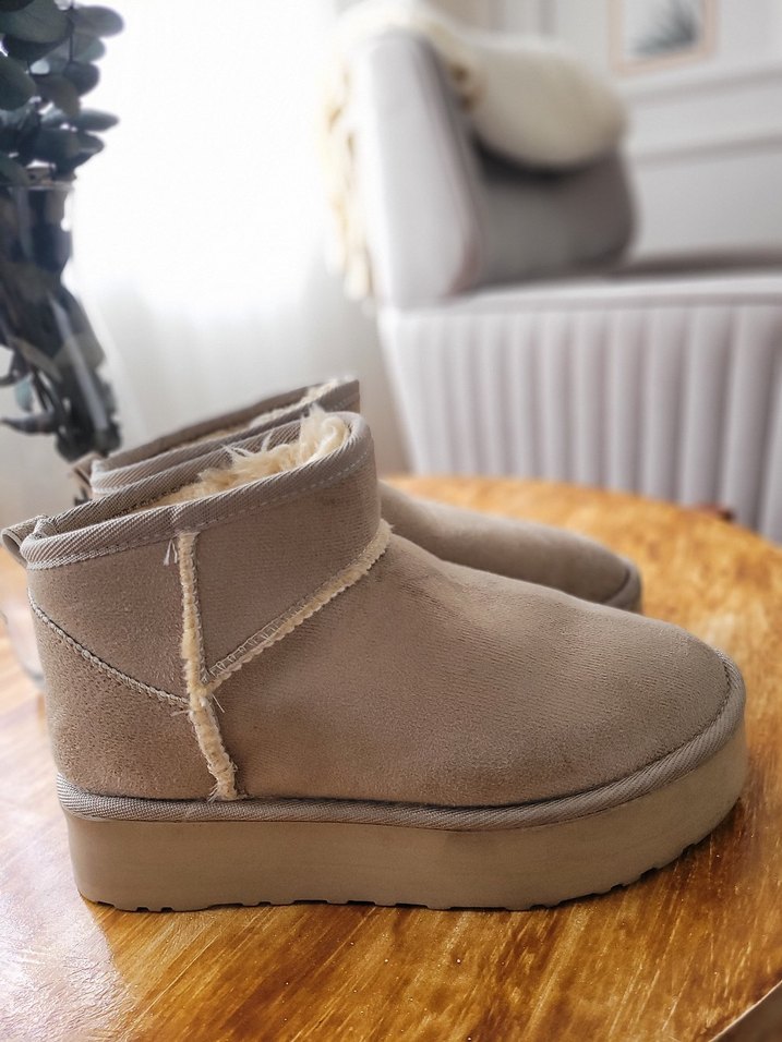 ugg sıfırBej Süet Kadın Topuklu Kürklü Bot - Görsel 2
