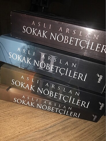 Sokak nöbetçileri ser