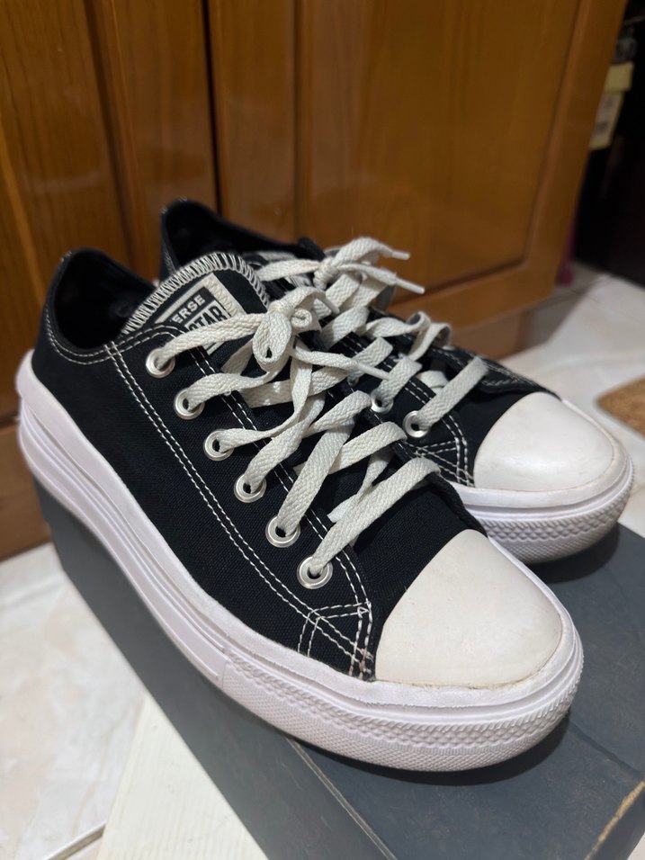 Siyah Beyaz Düz Tabanlı Kadın Spor Ayakkabı - Görsel 2