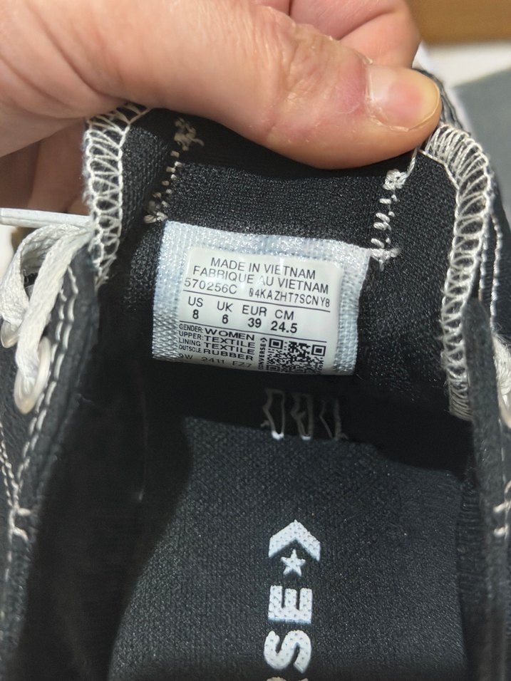 Siyah Beyaz Düz Tabanlı Kadın Spor Ayakkabı - Görsel 4