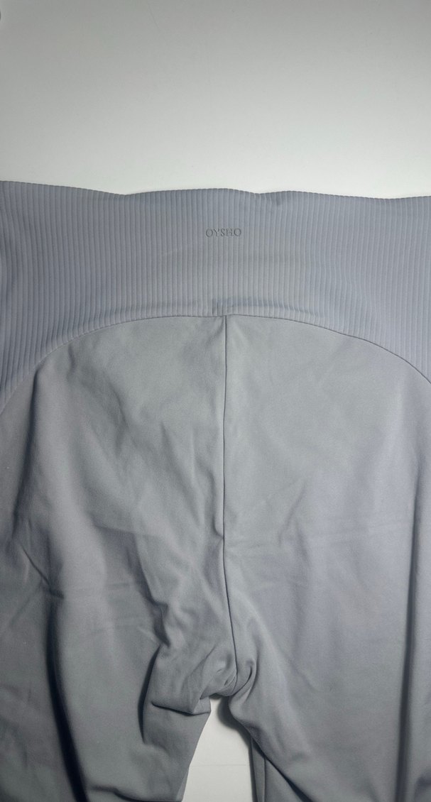 Oysho Gri Midi Spor Şortu - Görsel 4