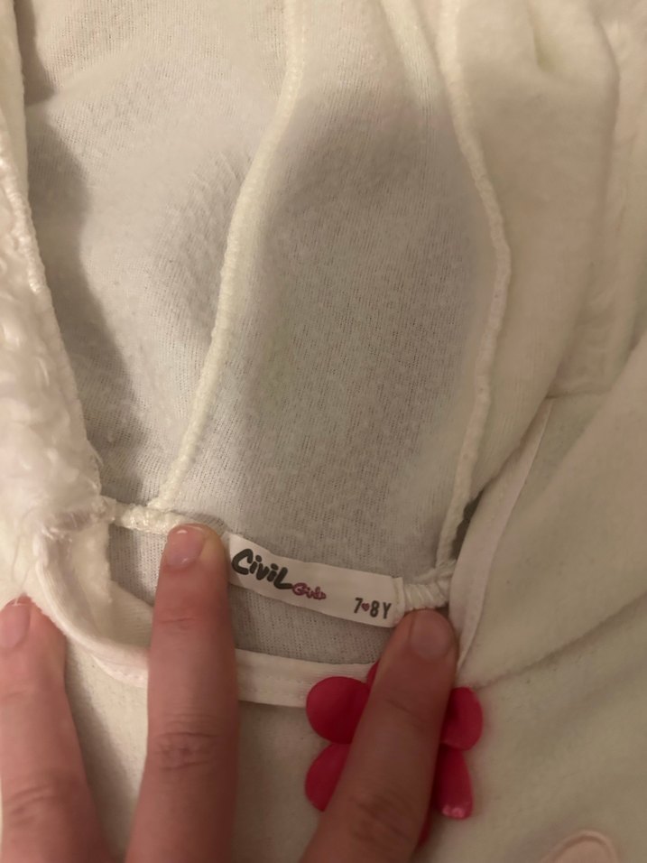 Kız Çocuk Beyaz Kapüşonlu Püsküllü Panço - Görsel 2