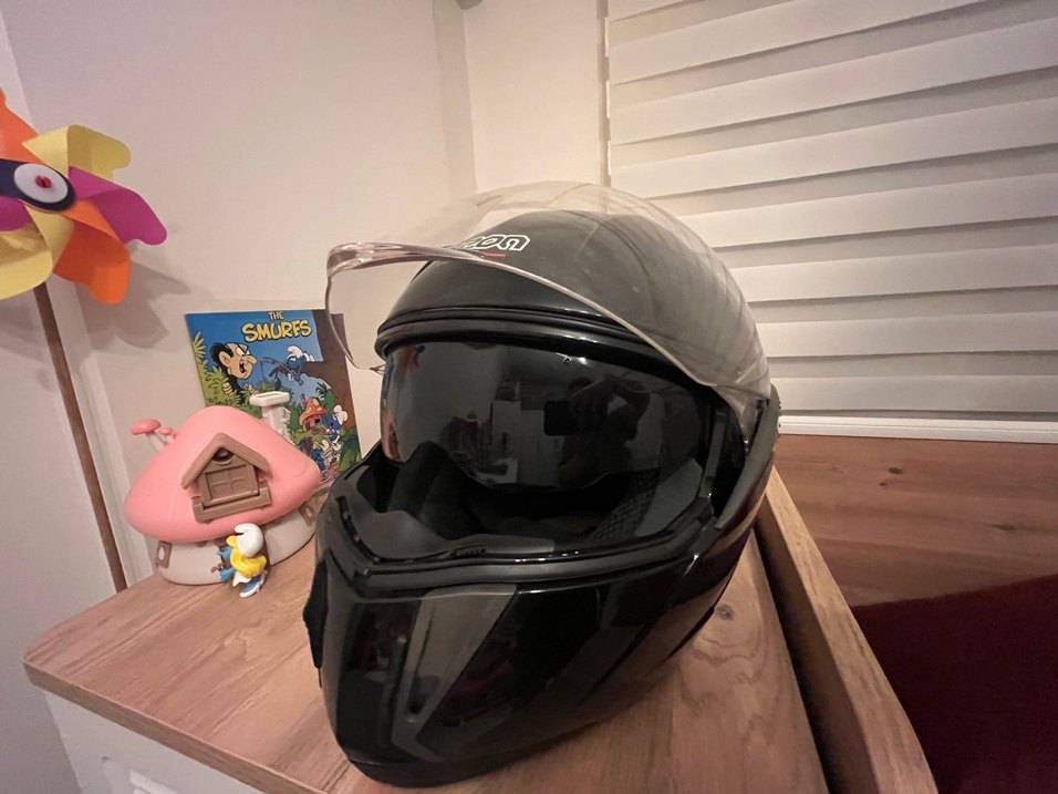 Siyah Motor Kask beon hiç kullanılmadı. Saklama hurcu ile - Görsel 2