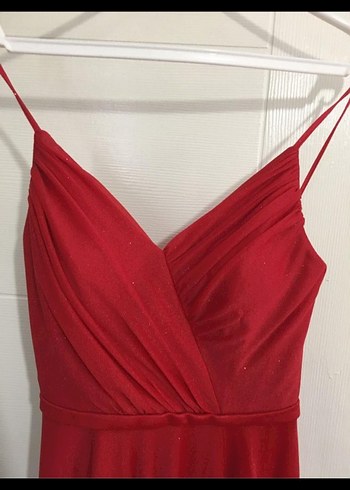 Kırmızı V Yaka Uzun Drapeli Abiye Elbise - Görsel 3