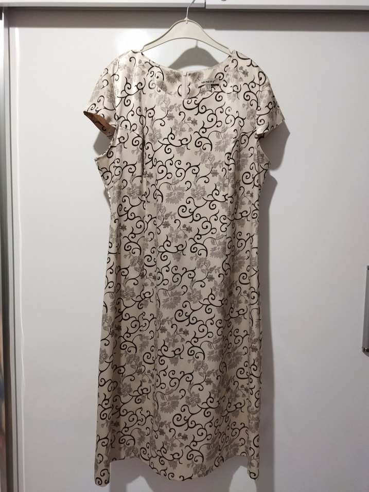 Bej İşlemeli Kısa Kadın Elbise - Görsel 5