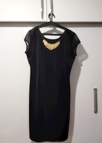 Siyah Kısa Kollu Kolye Detaylı Elbise - Görsel 6