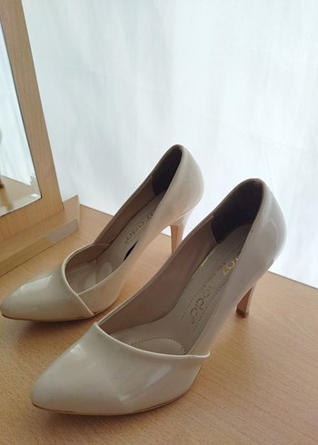 Bej Minimalist Stiletto Topuklu Kadın Ayakkabı - Görsel 5