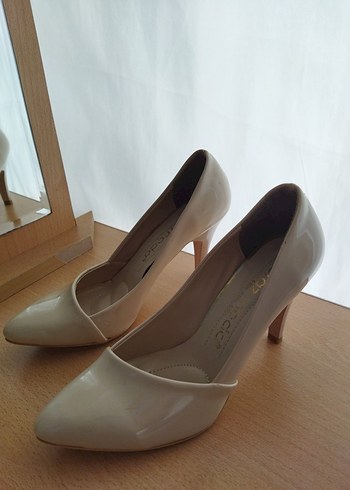 Bej Minimalist Stiletto Topuklu Kadın Ayakkabı - Görsel 7