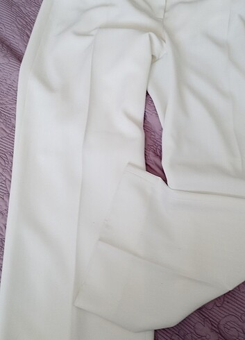 Astarlı beyaz pantolon 
