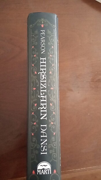 Hırsızların Dansı ciltli