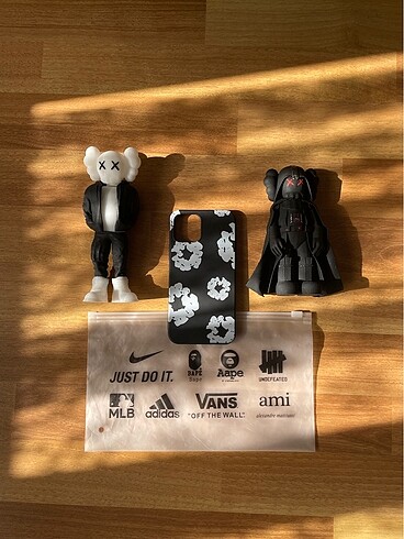 iphone 12 denim tears kılıf