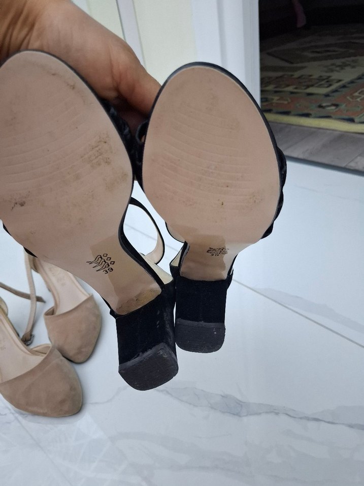 Klasik Siyah Tokalı Topuklu Kadın Ayakkabı - Görsel 3