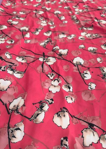 Parlak Kırmızı Çiçekli Kadın Fular - Görsel 6