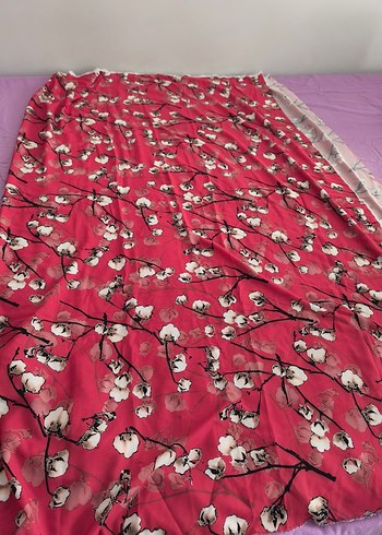 Parlak Kırmızı Çiçekli Kadın Fular - Görsel 3