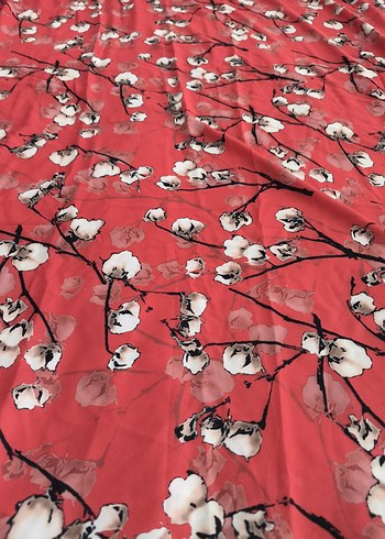 Parlak Kırmızı Çiçekli Kadın Fular - Görsel 4