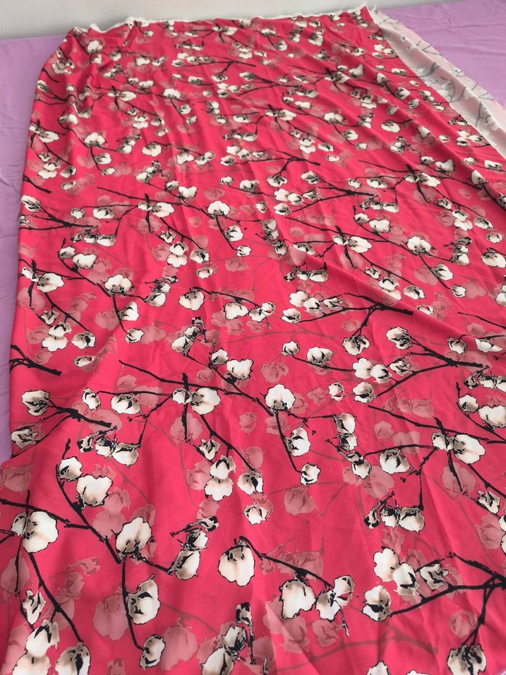 Parlak Kırmızı Çiçekli Kadın Fular - Görsel 5