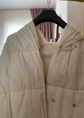LC Waikiki Düğmeli Beyaz Midi Kadın Kışlık Mont