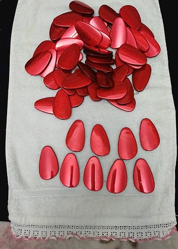 Kırmızı Parlak Damla - Görsel 4