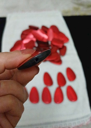 Kırmızı Parlak Damla - Görsel 5