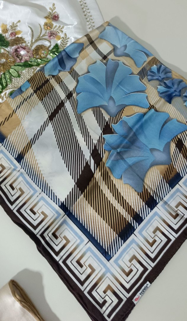 İpek Eşarp - Görsel 4