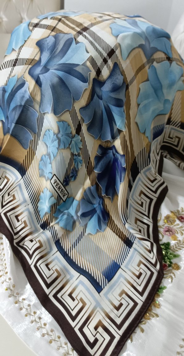 İpek Eşarp - Görsel 3