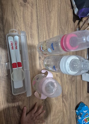 Bebek Biberon Seti ve Kaşıklar - Görsel 2