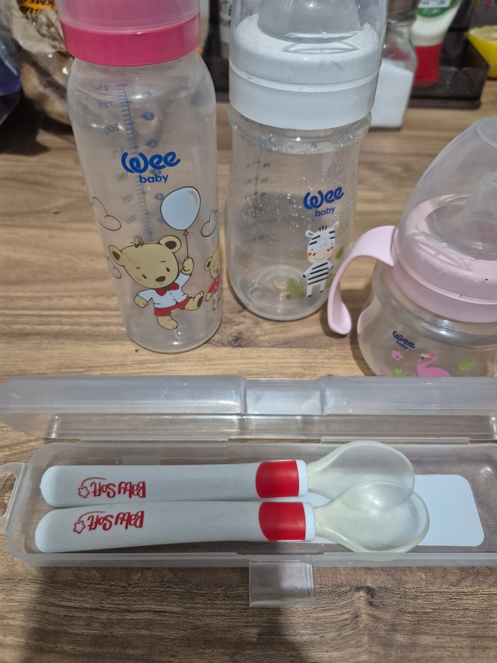 Bebek Biberon Seti ve Kaşıklar - Görsel 3