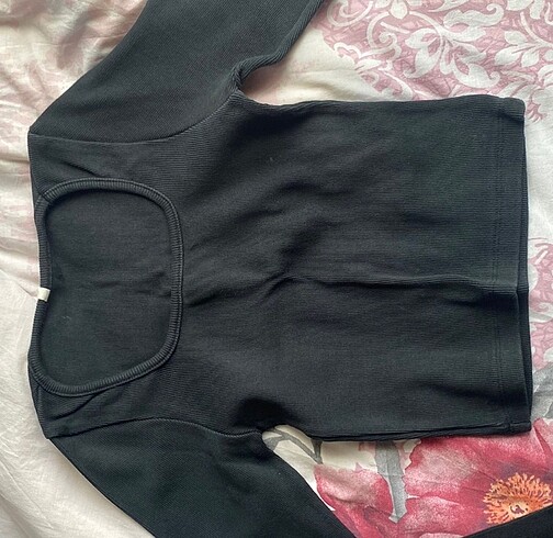 Urban Outfitters Siyah Kaşkorse Uzun Kollu Crop