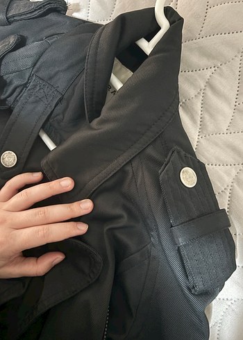 Zara Basic Siyah Kemerli Trençkot - Görsel 4