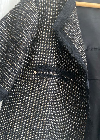 El Emeği Dokunuşu: Püskül Detaylı Kısa Kol Tüvit Ceket  - Görsel 4