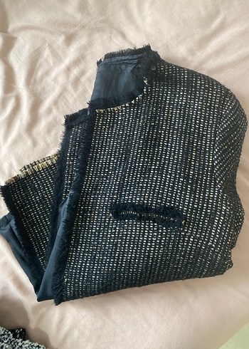 El Emeği Dokunuşu: Püskül Detaylı Kısa Kol Tüvit Ceket  - Görsel 3