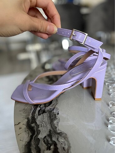 Zara model topuklu sandalet