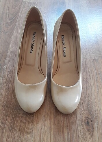 Bayan stiletto