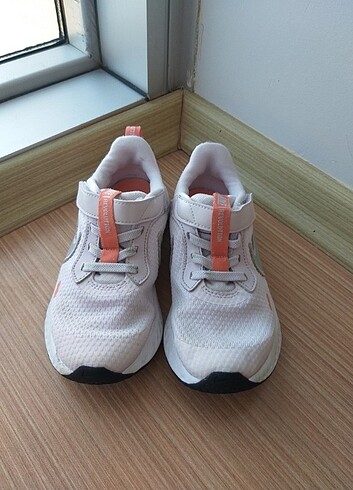 30 Beden Nike revolution spor ayakkabı 29,5 numara