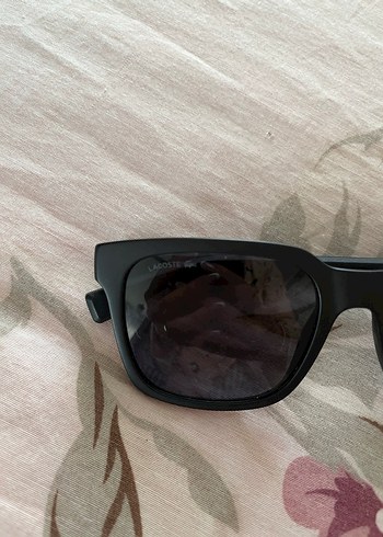 Lacoste Siyah Transparan Çerçeveli Minimalist unisex Güneş Gözlüğü