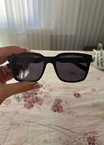 Siyah Transparan Çerçeveli Minimalist unisex Güneş Gözlüğü