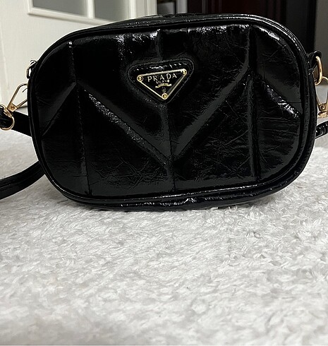 Prada çanta