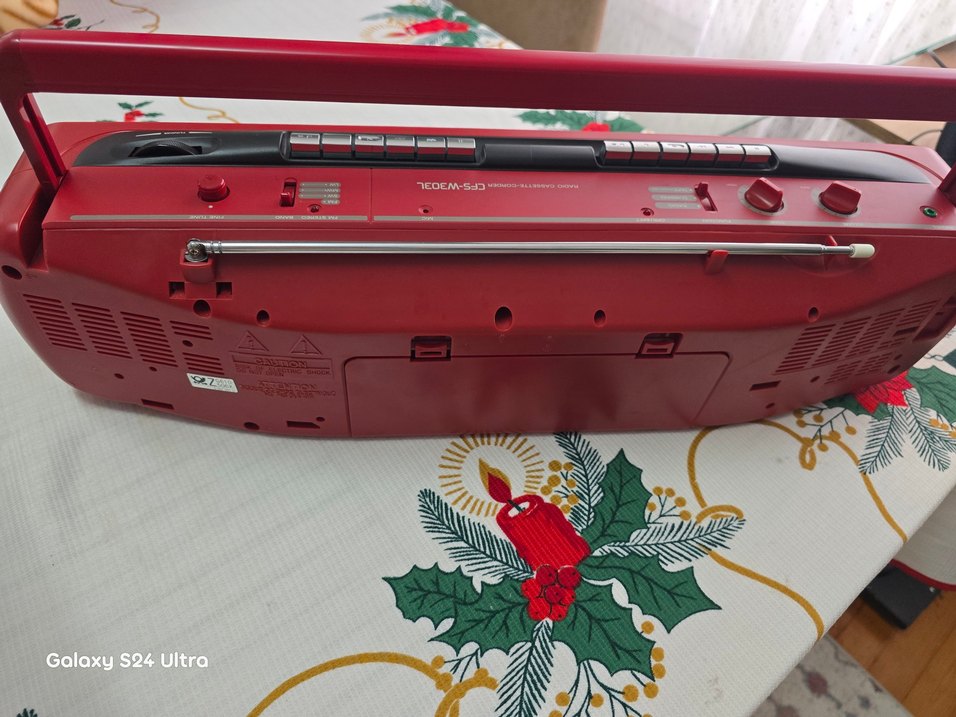 Sony Kırmızı Renkli Müzik Sistemi - Görsel 4