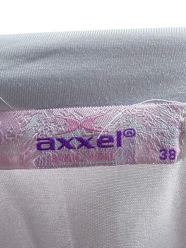 38 Beden beyaz Renk PreLoved Spor Dış Giyim %70 İndirimli.