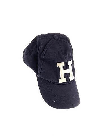 H&M Şapka %70 İndirimli.