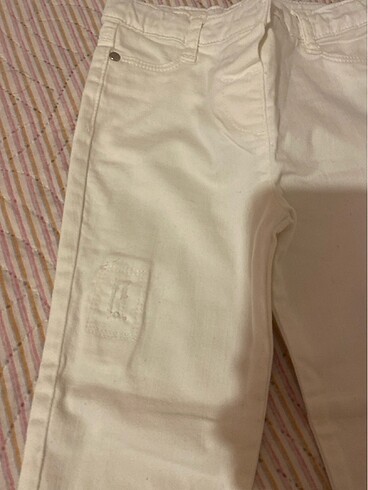 LC Waikiki 4-5 yaş kız çocuk beyaz pantolon
