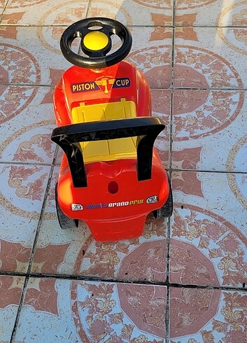 Beden kırmızı Renk Bebek araba istanbul içi elden teslim alınabilir