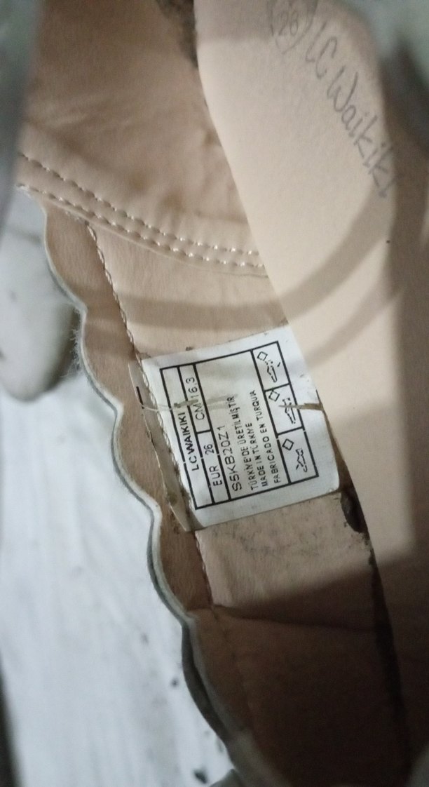 Kız Çocuk Beyaz Fırfırlı Babet Ayakkabı - Görsel 3