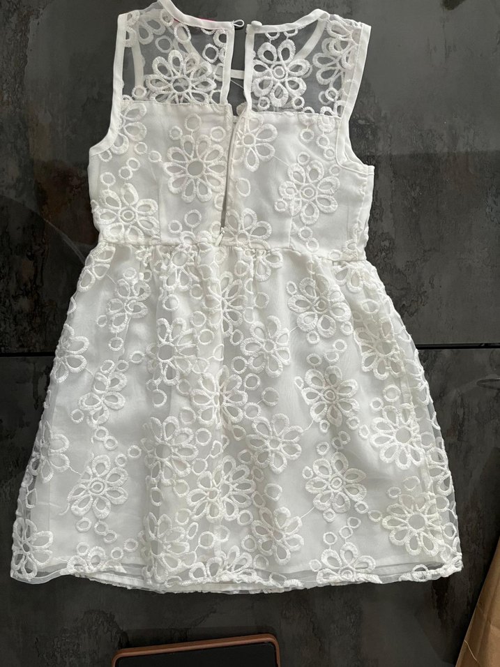 Kız Çocuk Beyaz Nakışlı Dantel Elbise - Görsel 2