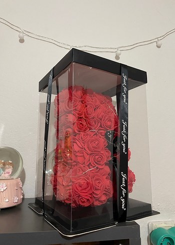 Kırmızı Güllerden Ayı Dekoratif Hediyelik - Görsel 2