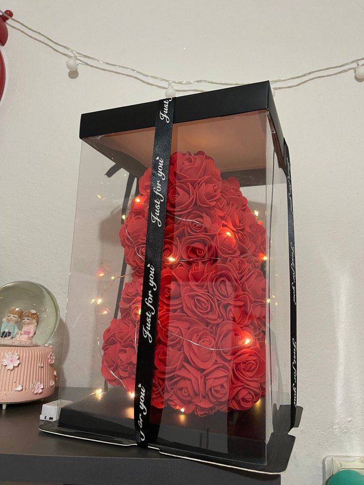 Kırmızı Güllerden Ayı Dekoratif Hediyelik - Görsel 4