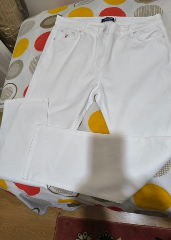 Kadın Beyaz Pamuklu Regular Fit Kumaş Pantolon