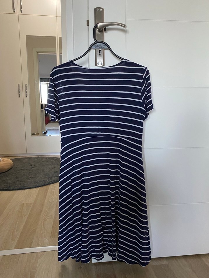 Siyah Beyaz Cizgili Elbise - Görsel 2