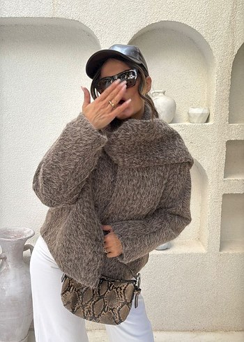 Siyah Astarlı Atkılı Peluş Kürk - Görsel 8