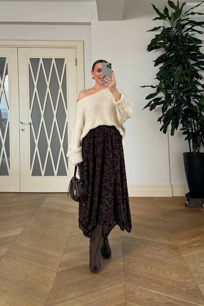 Flok Baskılı Kahverengi Çiçek Desenli Etek - Görsel 2